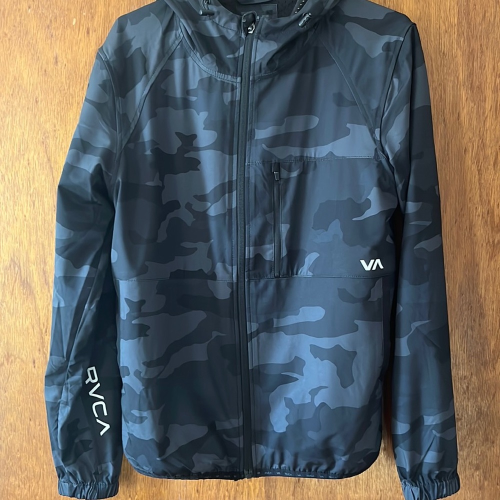 RVCA zip up camo lightweight jacket size Small